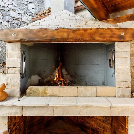 Rustic Evelin * Krk Town