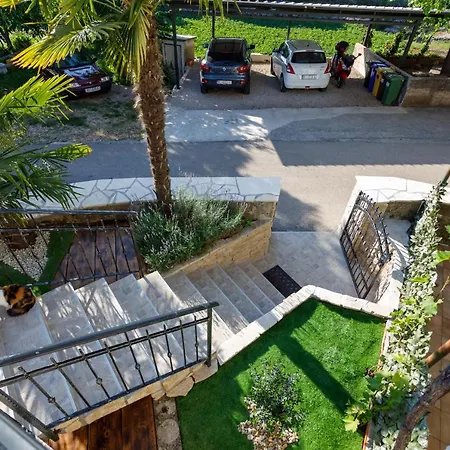 Rustic Evelin Apartamento Krk Town