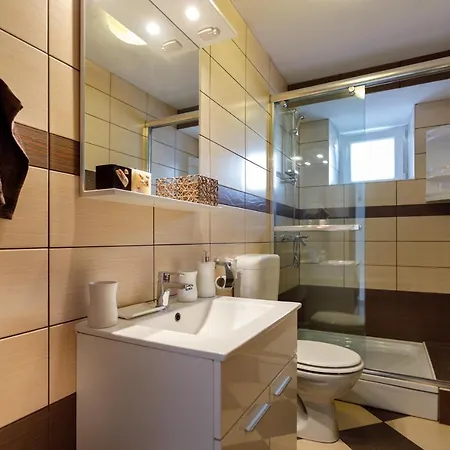 Rustic Evelin * 크르크