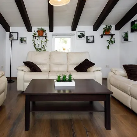 Rustic Evelin * 크르크