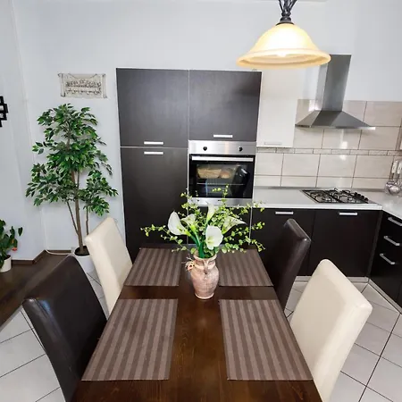 Rustic Evelin * Pinezići