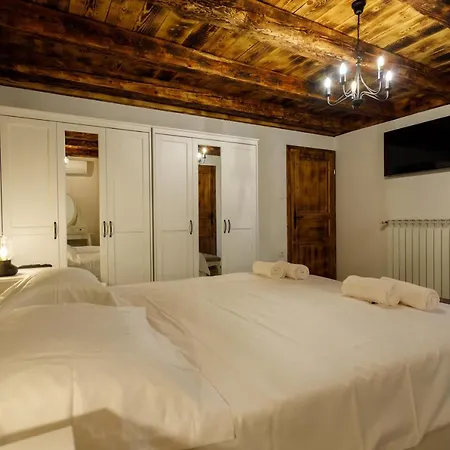 Rustic Evelin 公寓